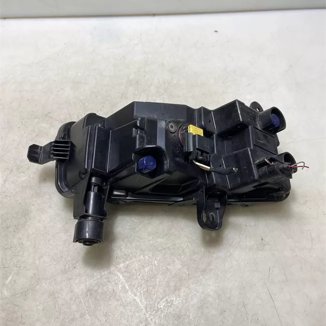 Proiettore fendinebbia destro con luce diurna Led