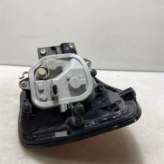 Fanale posteriore parte esterno sinistro