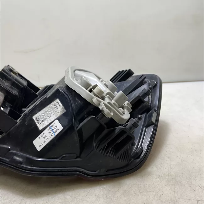 Fanale posteriore parte esterno sinistro