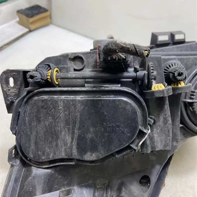 Proiettore destro Cromo