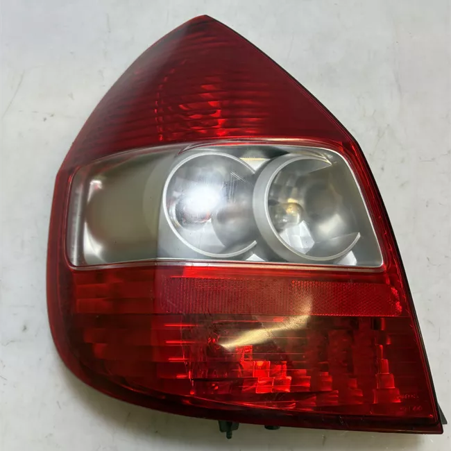 Fanale posteriore sinistro 2005>