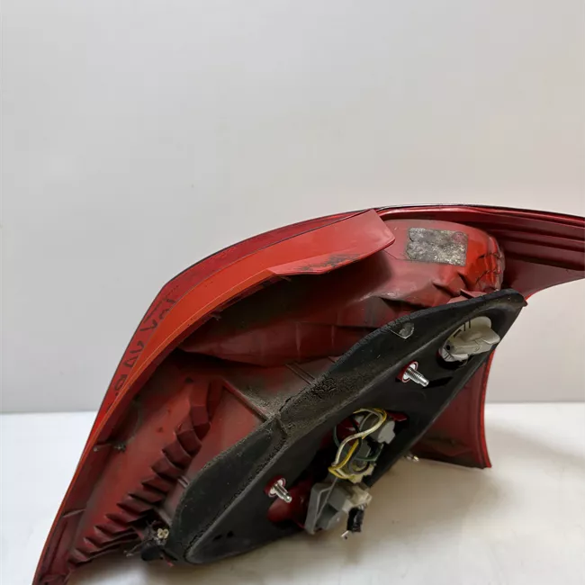 Fanale posteriore sinistro