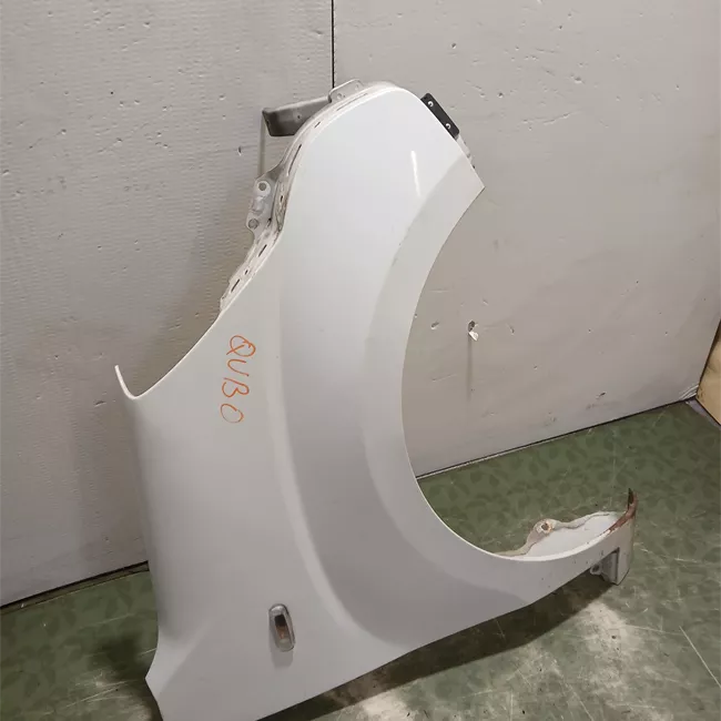 Parafango anteriore sinistro