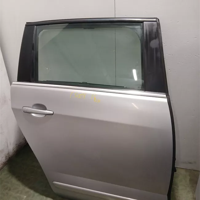 Porta posteriore destra