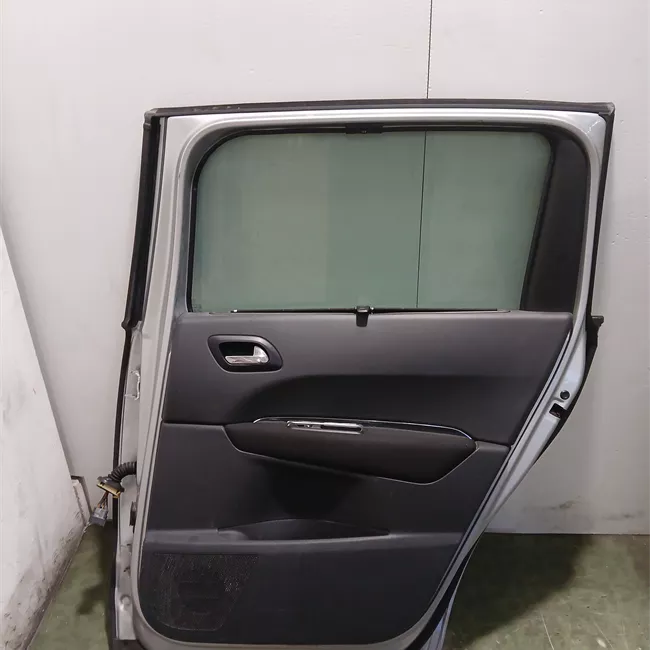 Porta posteriore destra