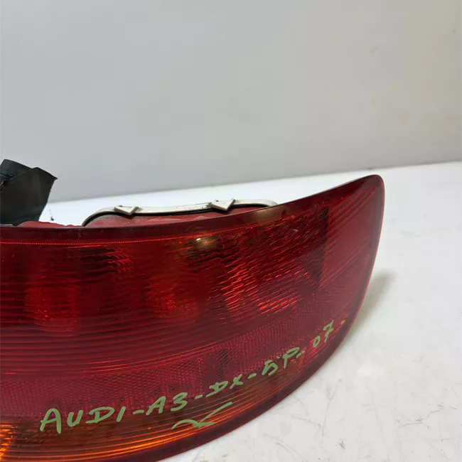 Fanale posteriore parte esterno destro