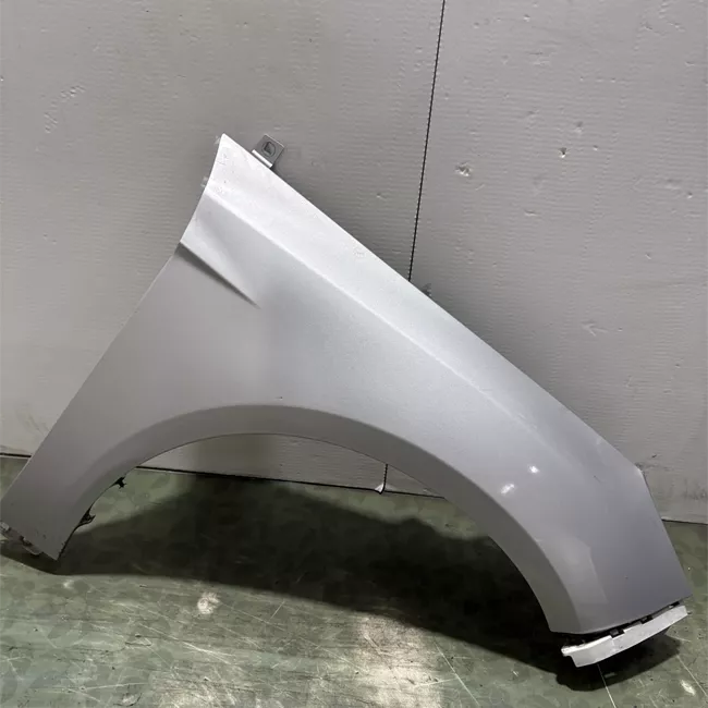 Parafango anteriore destro