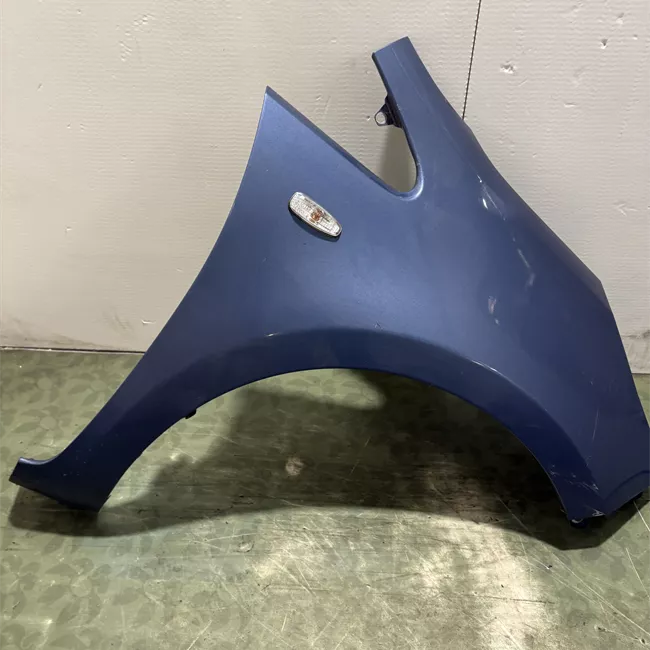 Parafango anteriore destro fanalino laterale Su parafango