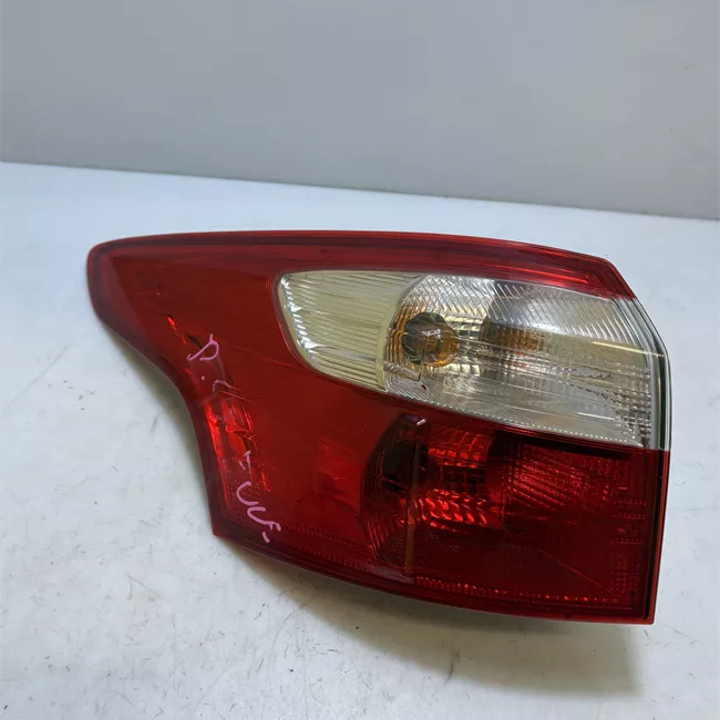 Fanale posteriore parte esterno sinistro