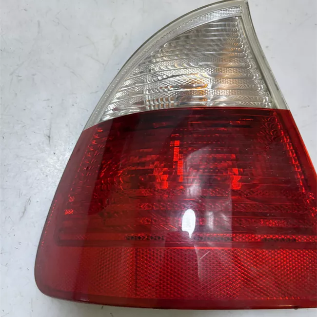 Fanale posteriore parte esterno sinistro Indicatori Direzione Bianchi