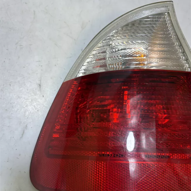 Fanale posteriore parte esterno sinistro Indicatori Direzione Bianchi