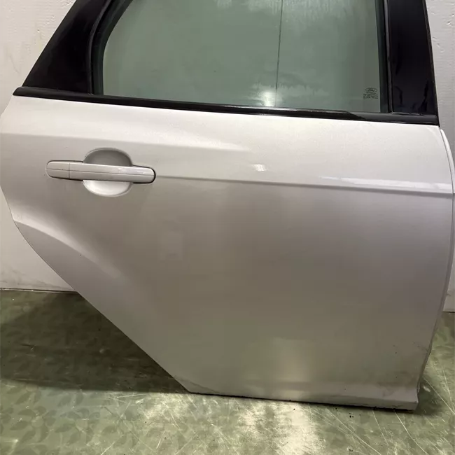 Porta posteriore destra