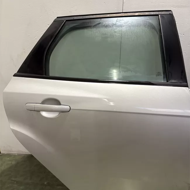 Porta posteriore destra