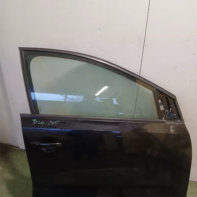 Porta anteriore destra