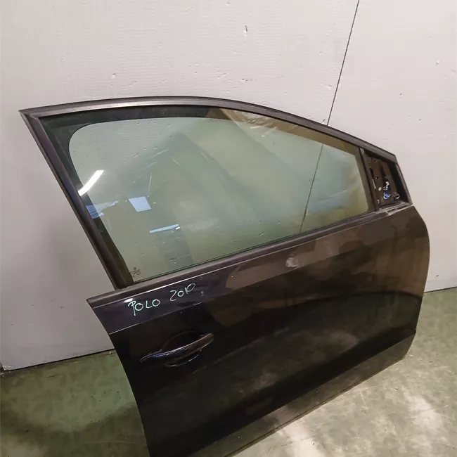 Porta anteriore destra