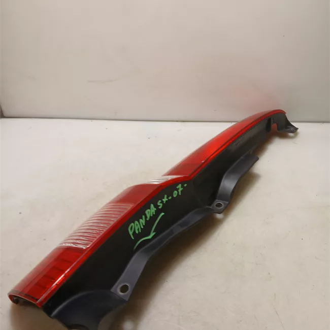 Fanale posteriore sinistro 11/04<