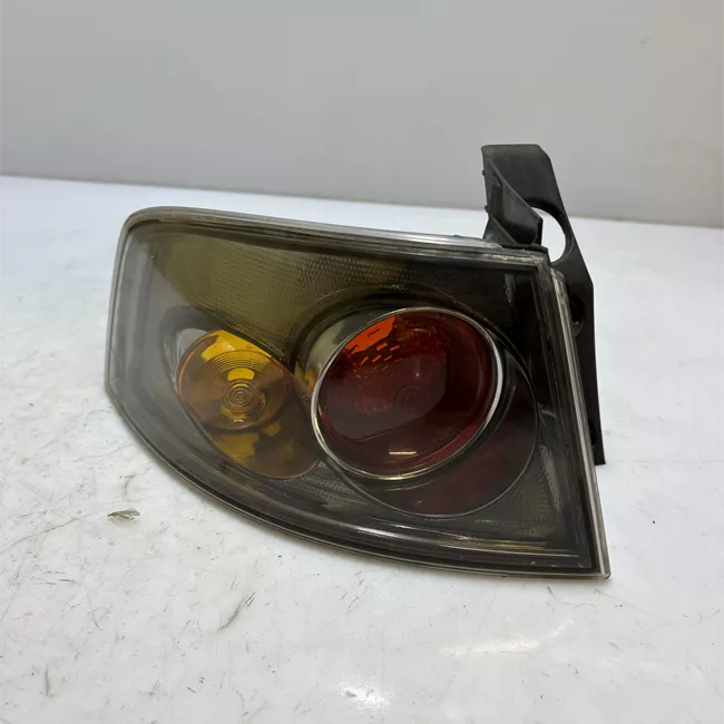 Fanale posteriore parte esterno sinistro