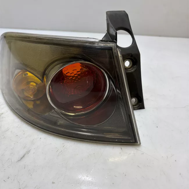 Fanale posteriore parte esterno sinistro