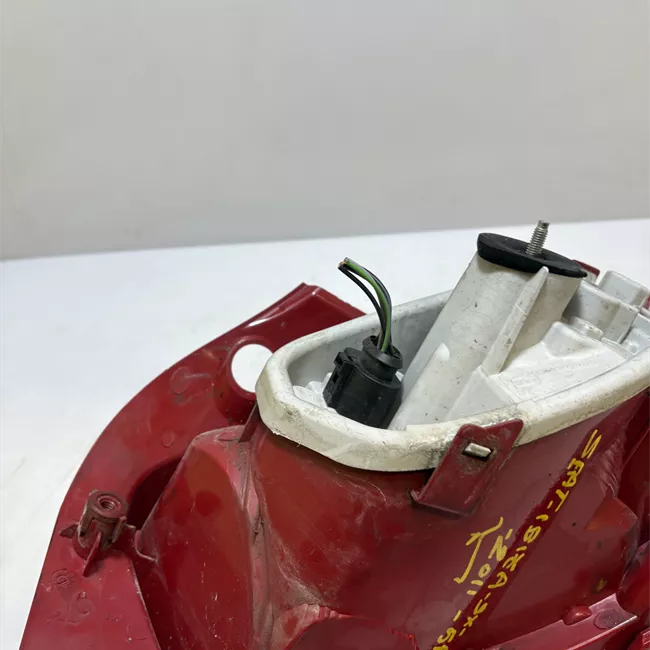 Fanale posteriore sinistro