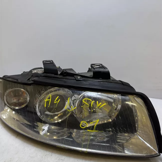 Proiettore destro Xenon