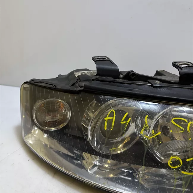 Proiettore destro Xenon