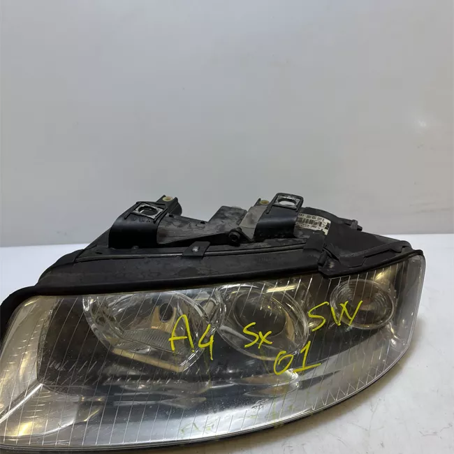 Proiettore sinistro Xenon