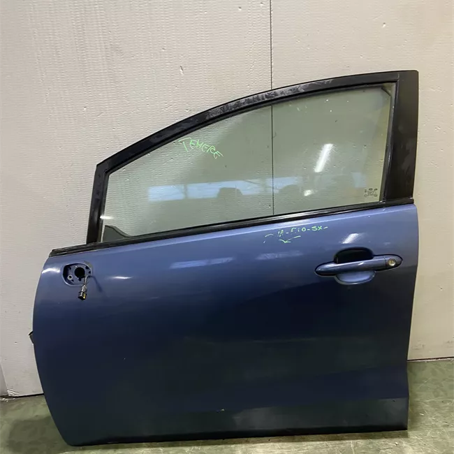 Porta anteriore sinistra