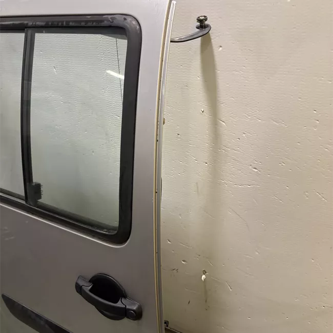 Porta posteriore destra