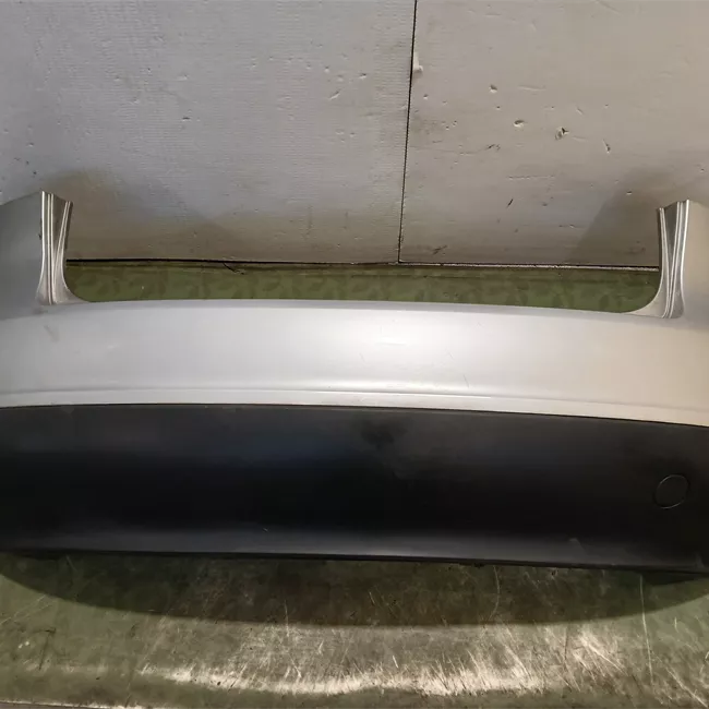 Paraurti posteriore con primer