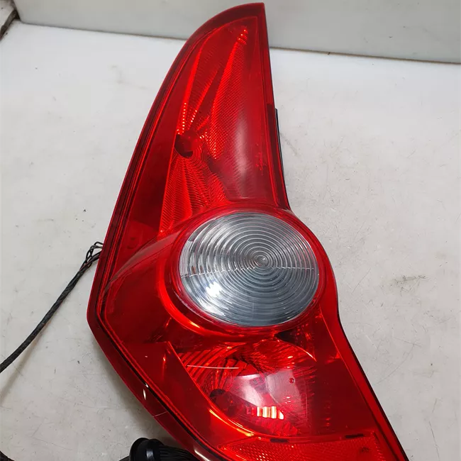 Fanale posteriore sinistro