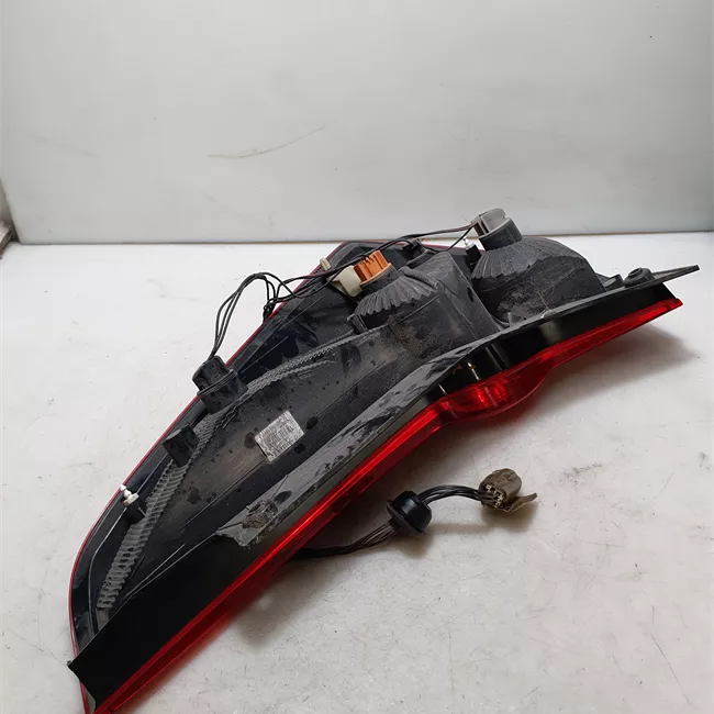 Fanale posteriore sinistro