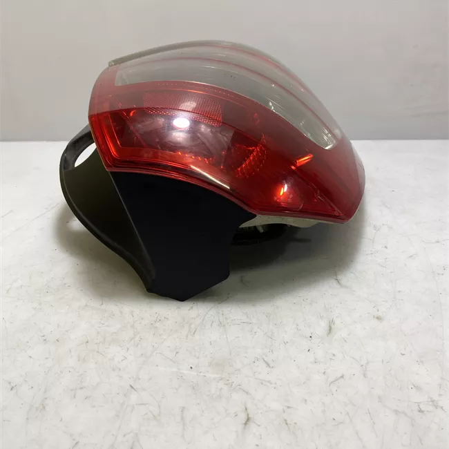 Fanale posteriore sinistro senza portalampada