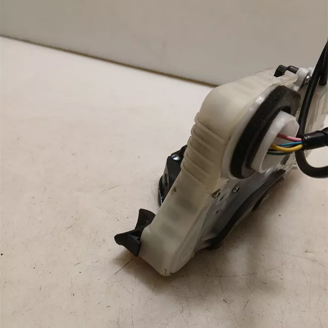 Serratura porta anteriore sinistra