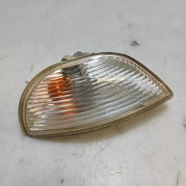 Fanalino direzione anteriore destro