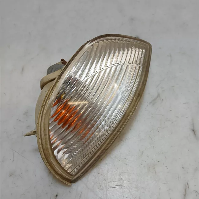 Fanalino direzione anteriore destro