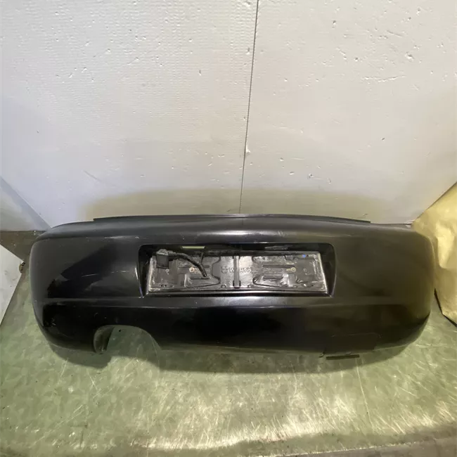 Paraurti posteriore con primer