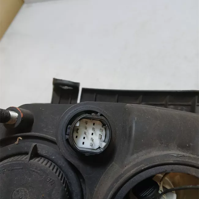 Proiettore destro Xeno