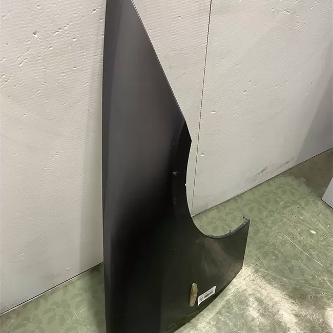 Parafango anteriore destro