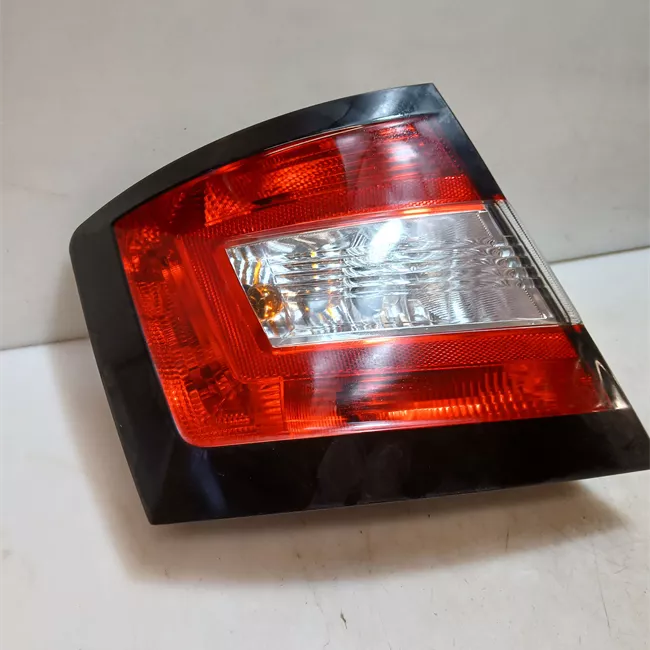 Fanale posteriore sinistro