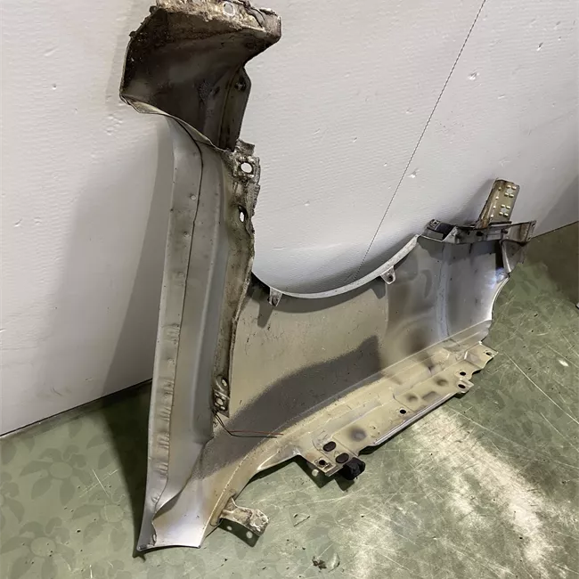 Parafango anteriore destro