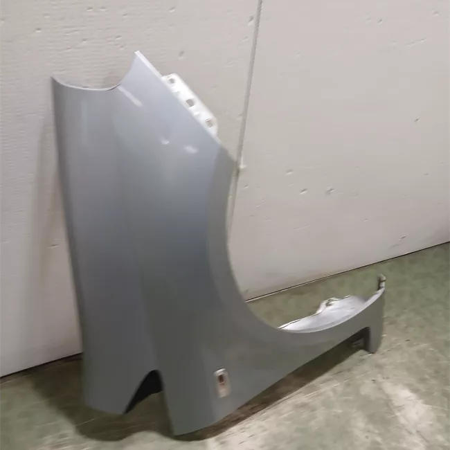 Parafango anteriore destro