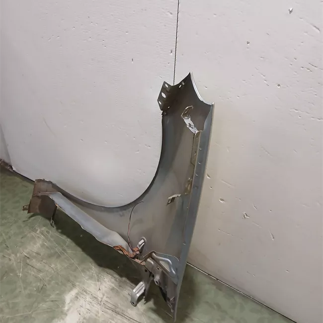 Parafango anteriore destro