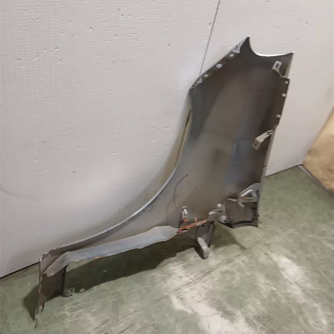 Parafango anteriore destro