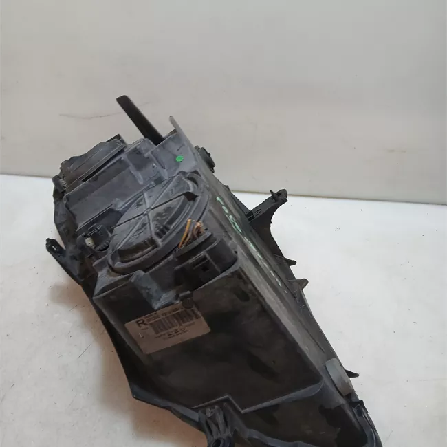 Proiettore destro Valeo