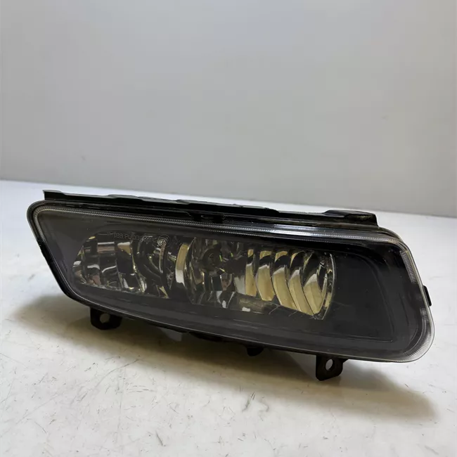 Proiettore fendinebbia destro Fendinebbia