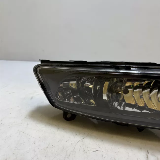 Proiettore fendinebbia destro Fendinebbia