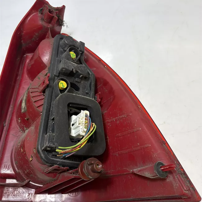 Fanale posteriore sinistro