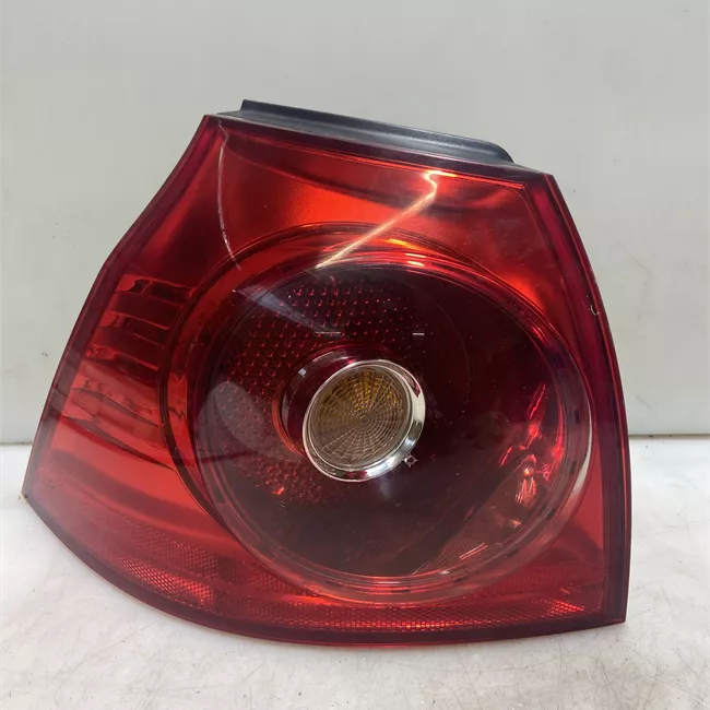 Fanale posteriore parte esterno sinistro