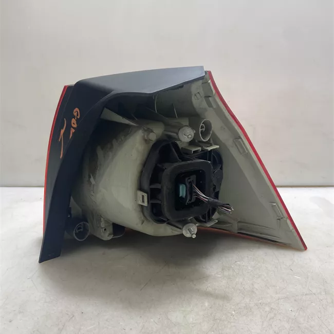 Fanale posteriore parte esterno sinistro