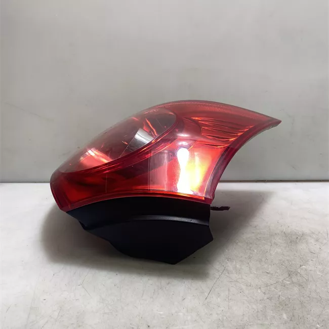 Fanale posteriore parte esterno sinistro